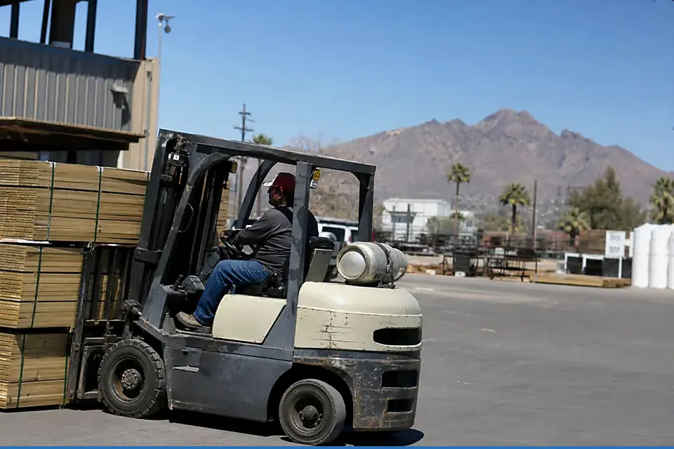 Tucson forklift dealers and material handling equipment