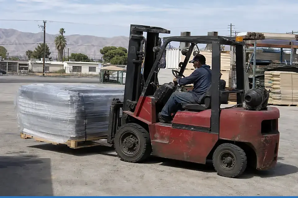 Bakersfield forklift dealers and material handling equipment