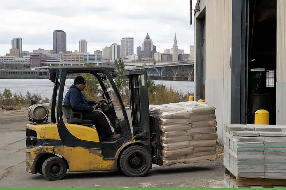 Hartford forklift dealers and material handling equipment