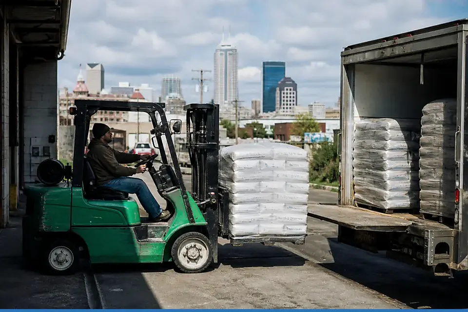 Indianapolis forklift dealers and material handling equipment