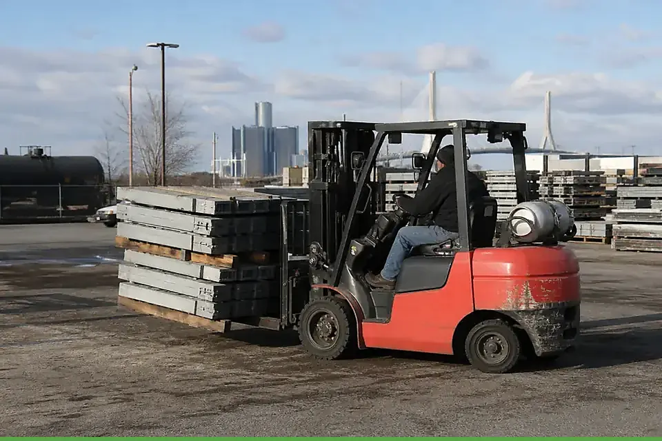 Detroit forklift dealers and material handling equipment