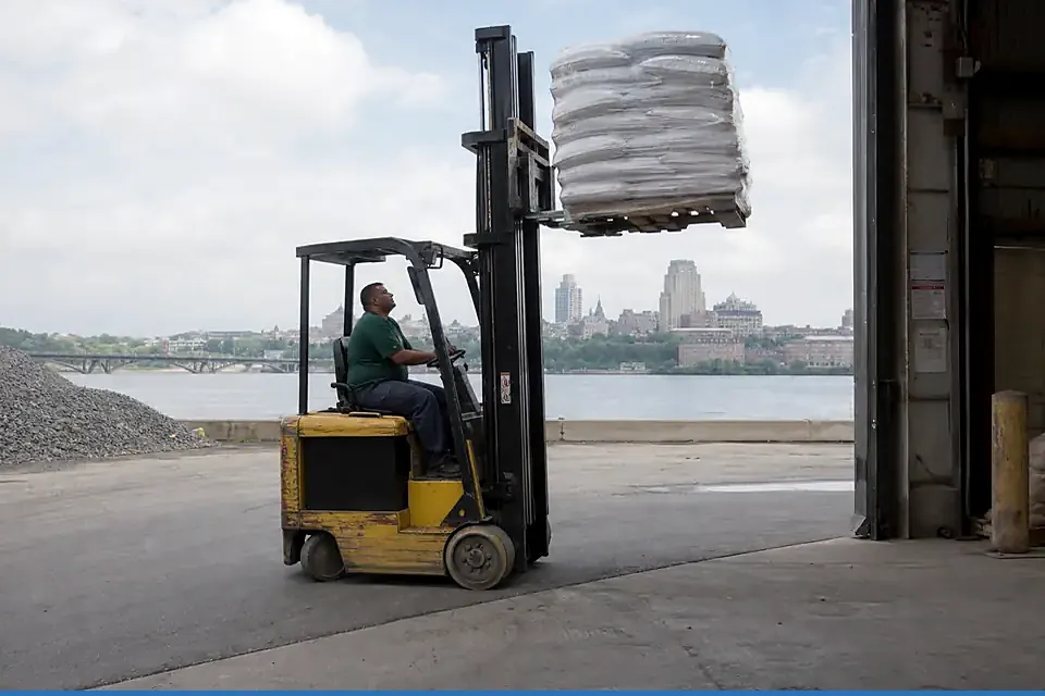 Albany forklift dealers and material handling equipment