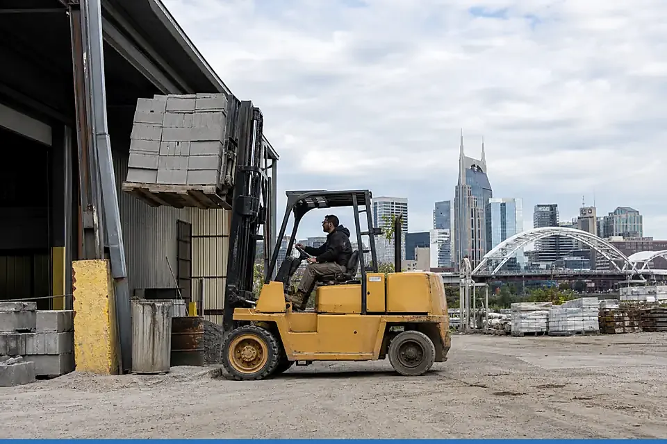 Nashville forklift dealers and material handling equipment